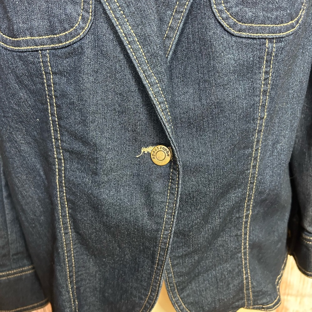 Apostrophe Stretch Jean Jacket - Picture 3 of 8